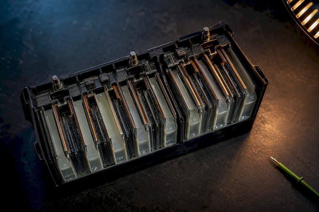 Ohne 12,72 V kein Start. So arbeitet die Autobatterie